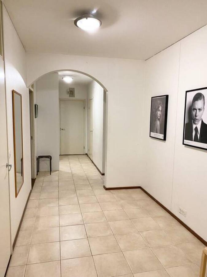 Pihlajisto 1 - Newly Renovated Spacious 4-bedroom With Patio, Free Parking Apartment Helsinki